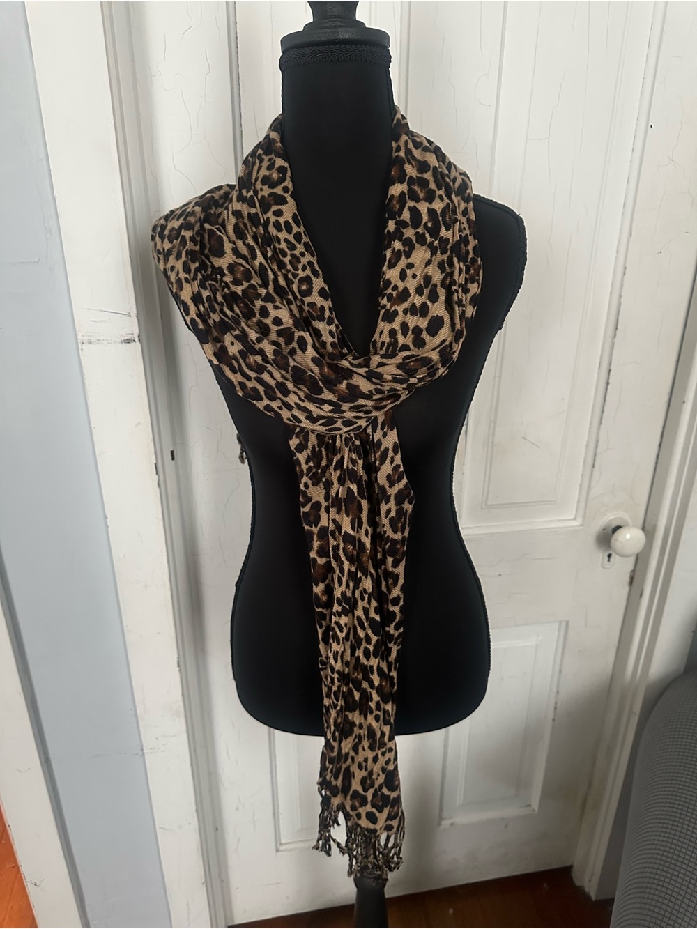 Leopard Print Scarf - Cream & Black